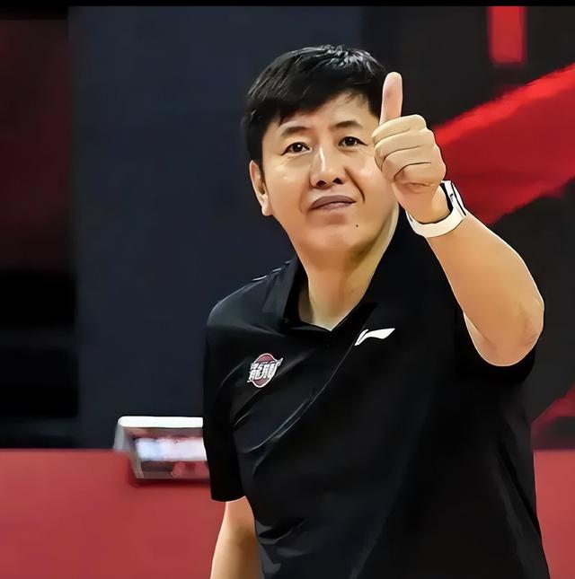 爱游戏官网-包含山东男篮突破困境，球员状态逐渐回暖！的词条