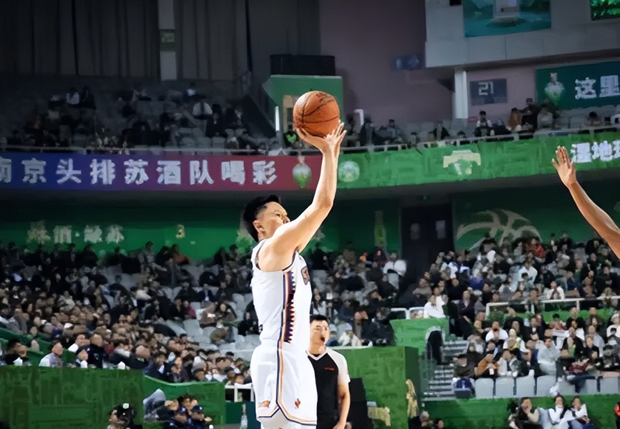 爱游戏app-上海男篮连胜进一步巩固领先地位