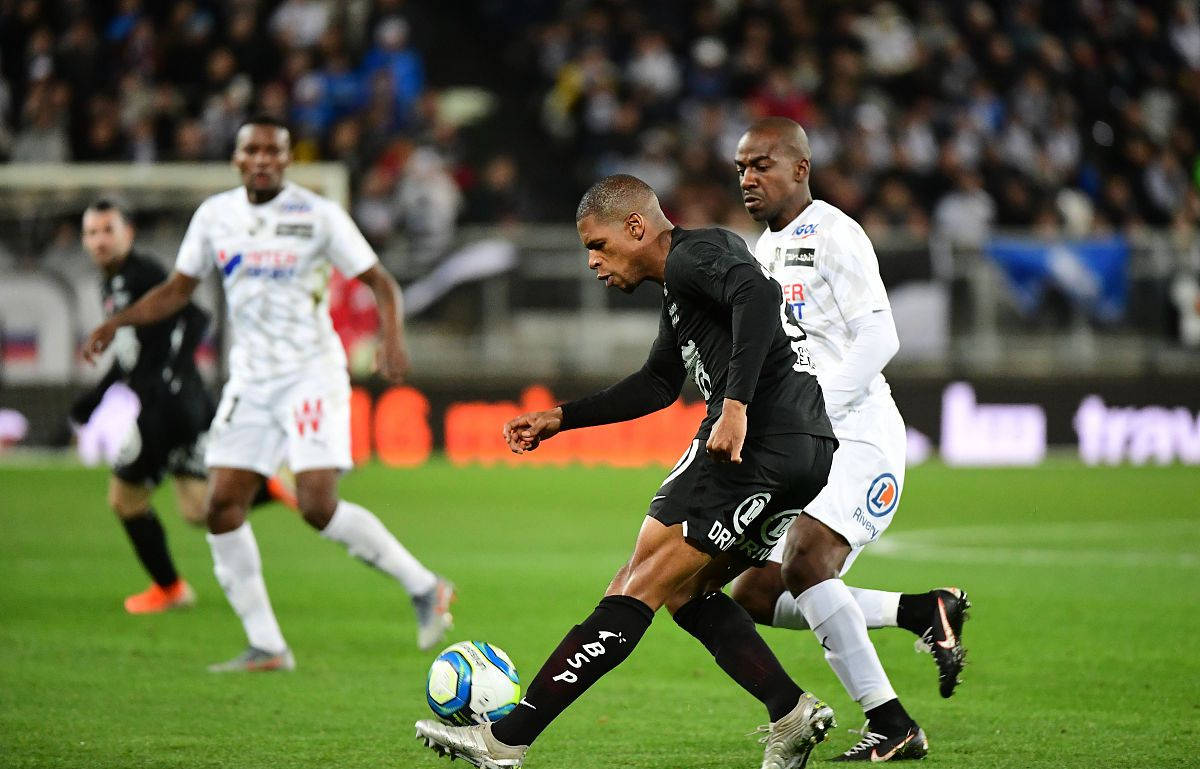 包含卡昂客场不敌巴黎,保级压力增大的词条 包含卡昂客场不敌巴黎,保级压力增大的词条