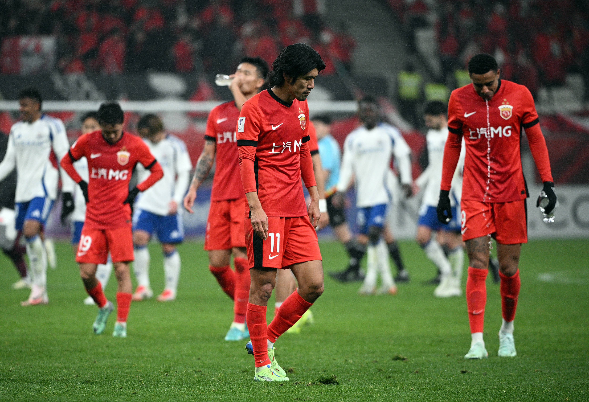 马德里竞技主帅训斥球员态度问题