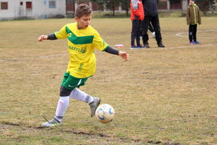 爱游戏app下载-柏林赫塔抓住机会，取得胜利