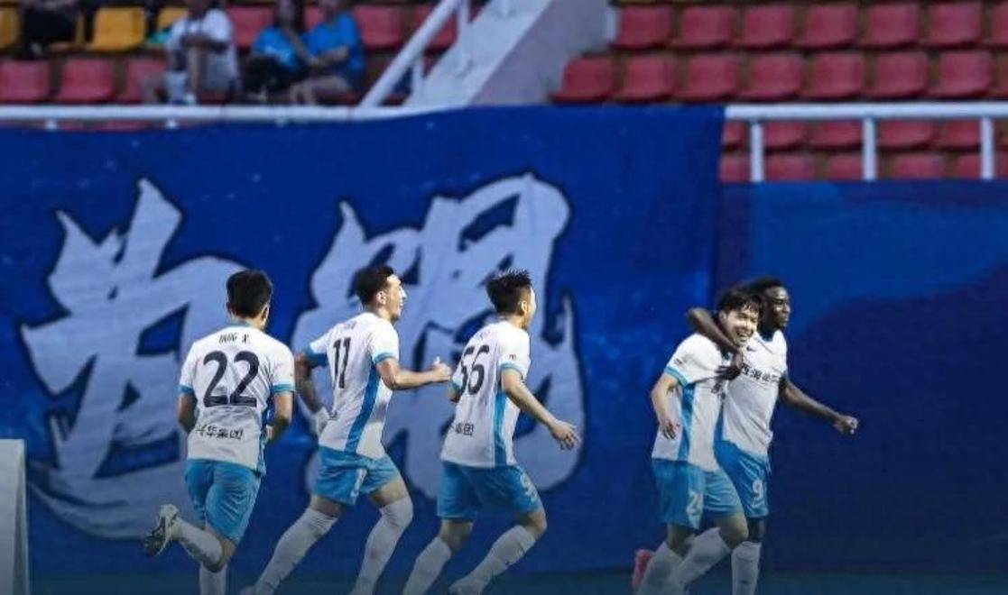 爱游戏app-青岛黄海对阵上海海港，全队势头正猛的简单介绍