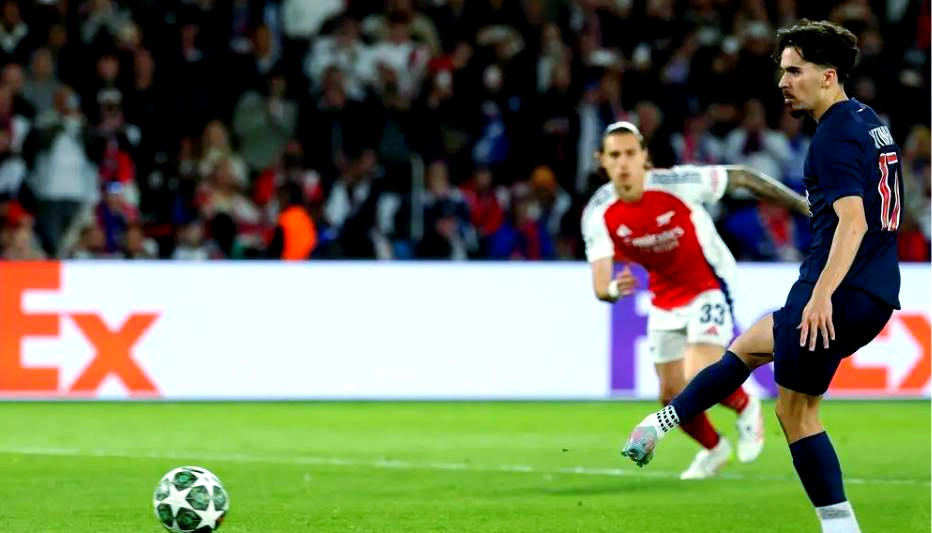 爱游戏官网-巴黎圣日耳曼大胜，欧冠晋级前景看好的简单介绍