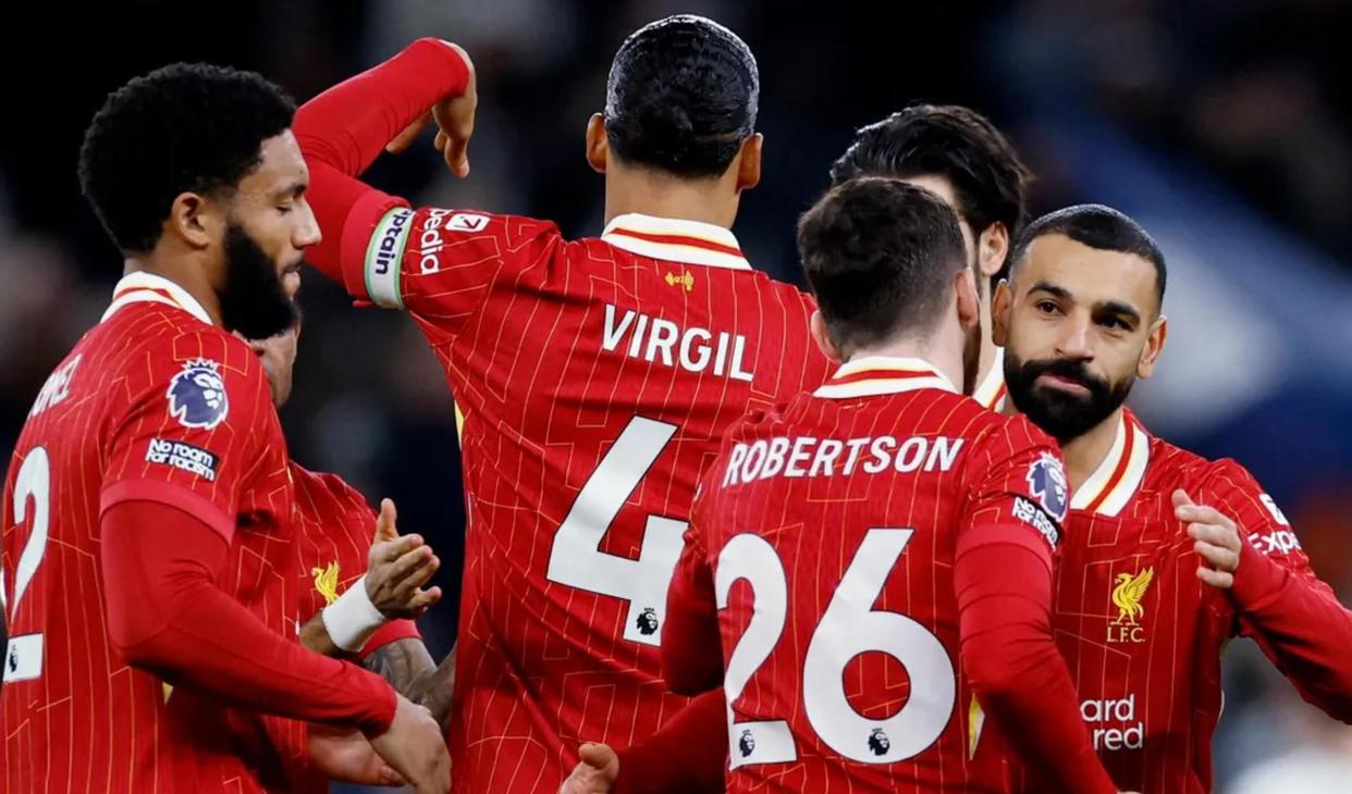 包含巴黎圣日耳曼大胜里昂，扩大领先优势的词条