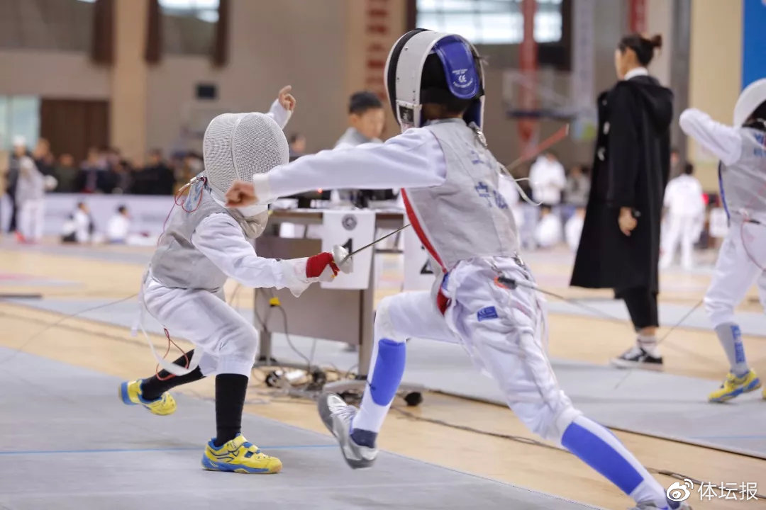 德国击剑队实现大逆转,夺得冠军 德国击剑队实现大逆转,夺得冠军