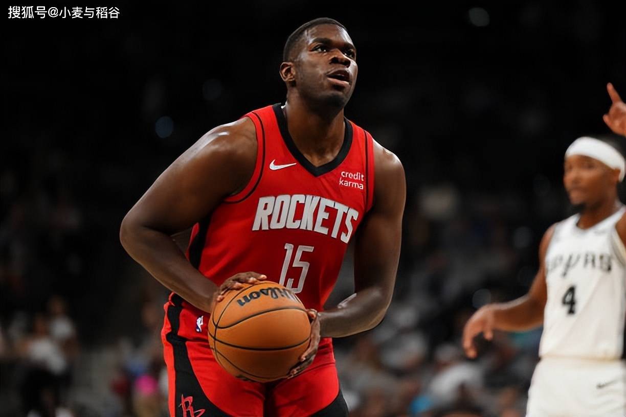 爱游戏入口-史图加特后卫长传助攻，帮助球队逆转胜利