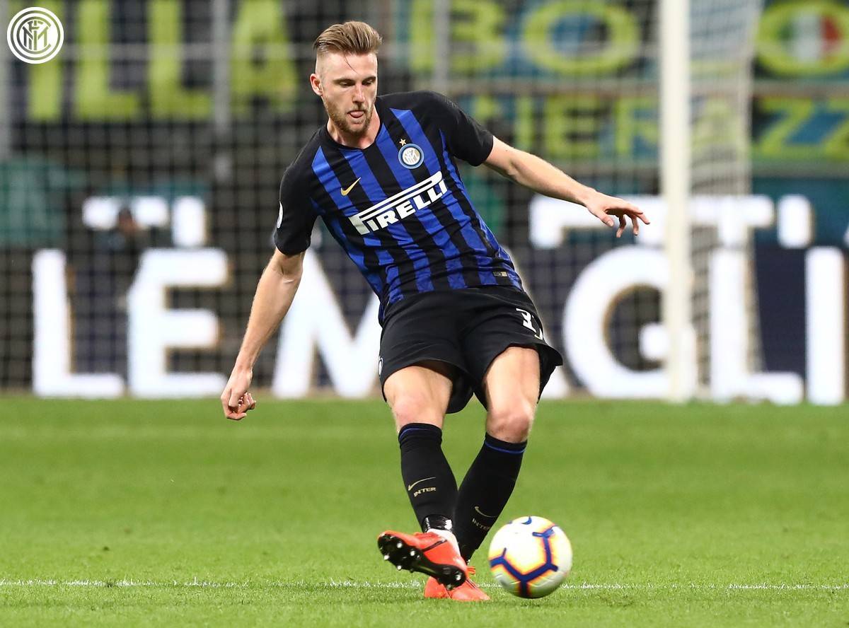 史图加特后卫长传助攻,帮助球队逆转胜利 史图加特后卫长传助攻,帮助球队逆转胜利