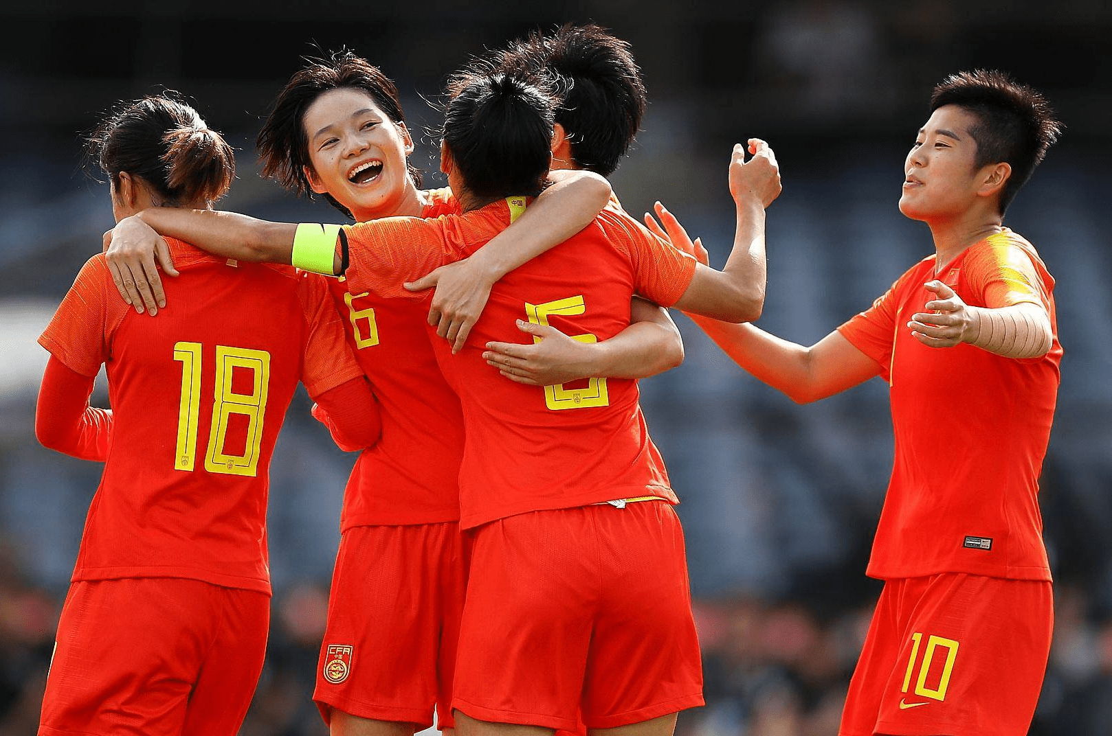 刚刚结束的比赛，中国女足队获得胜利