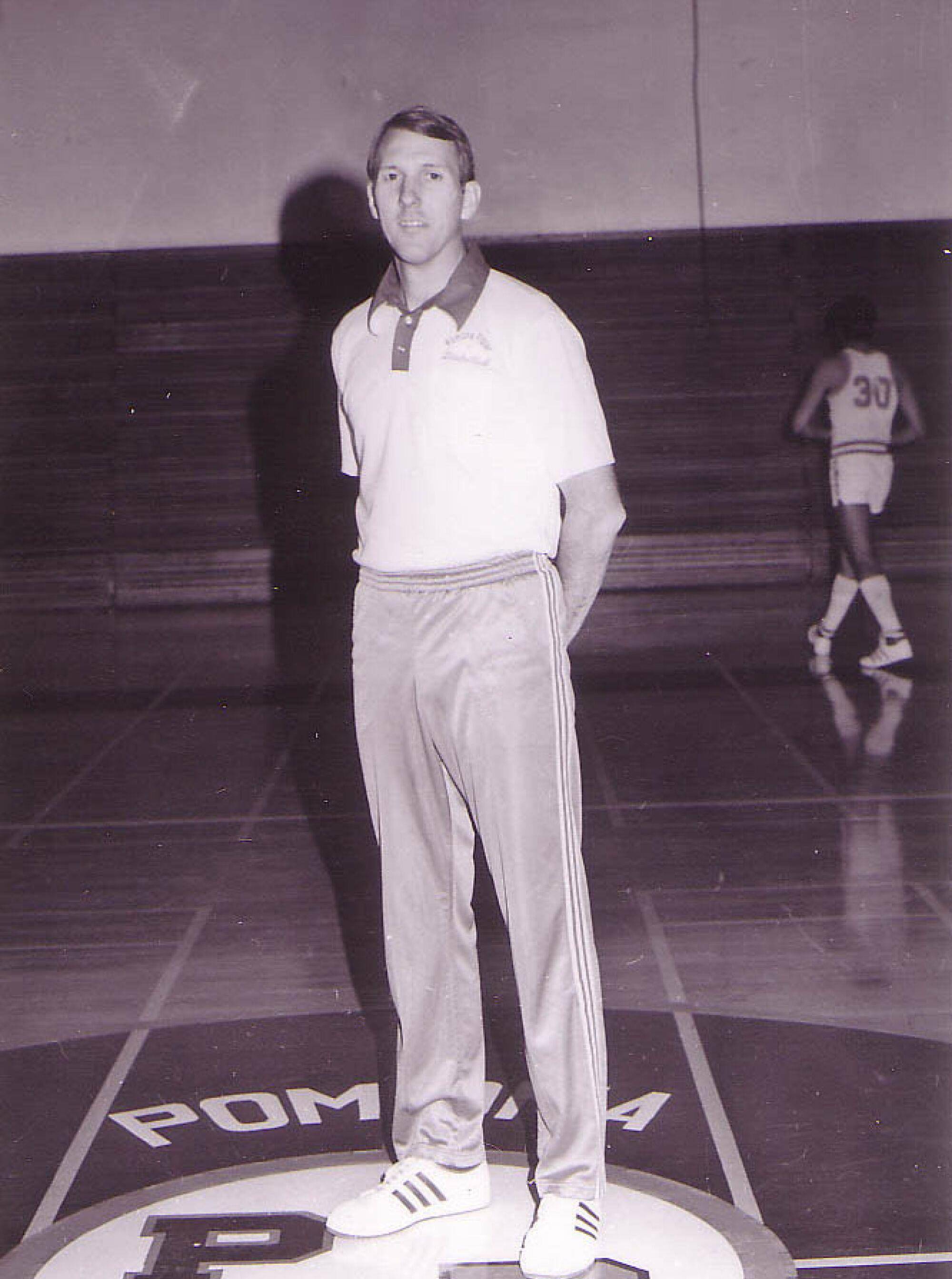 波波维奇指导球队稳扎稳打，迎接关键战役