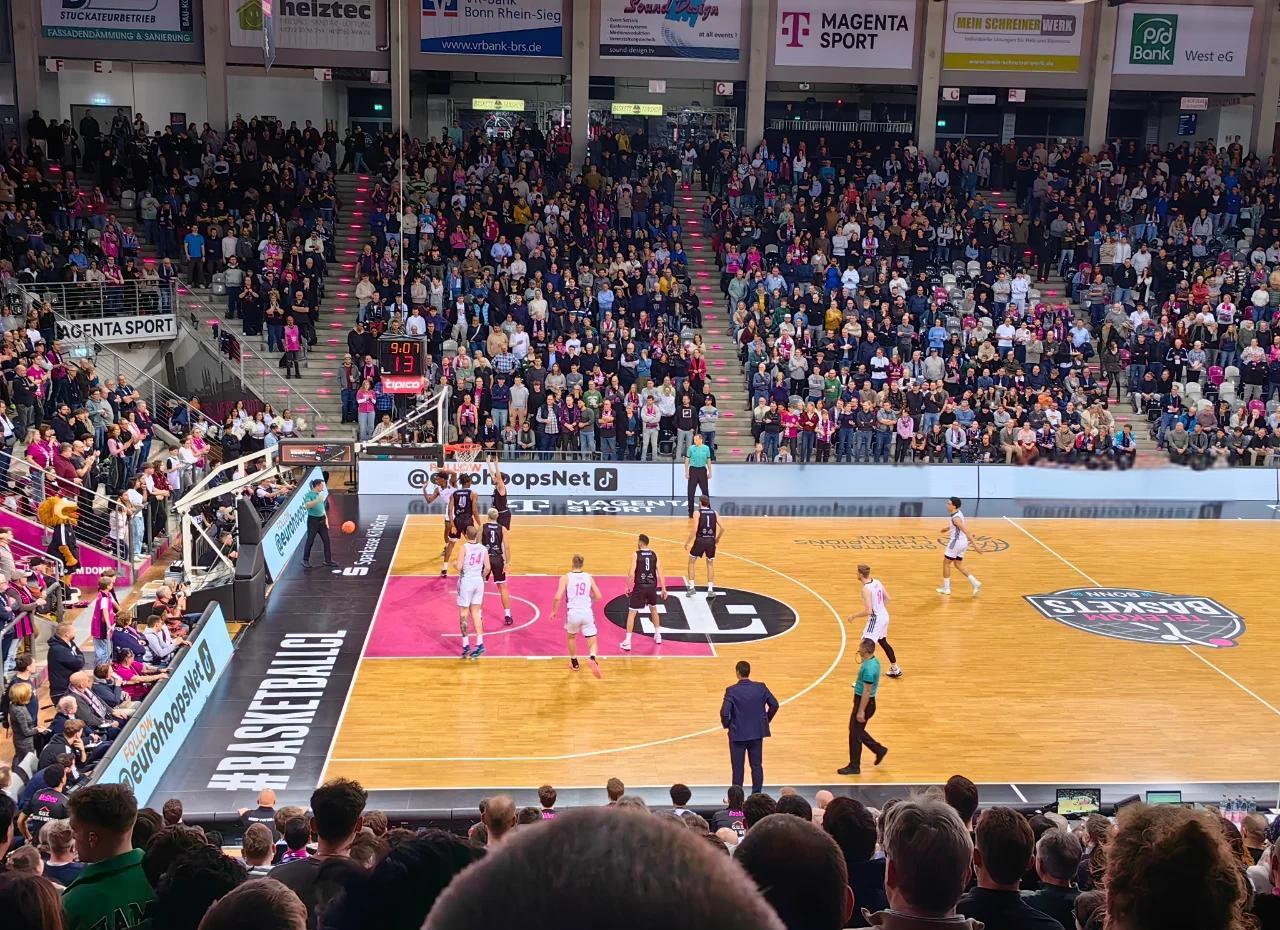 爱游戏网页版入口-欧洲篮球联赛展现新风貌，球迷热烈支持的简单介绍