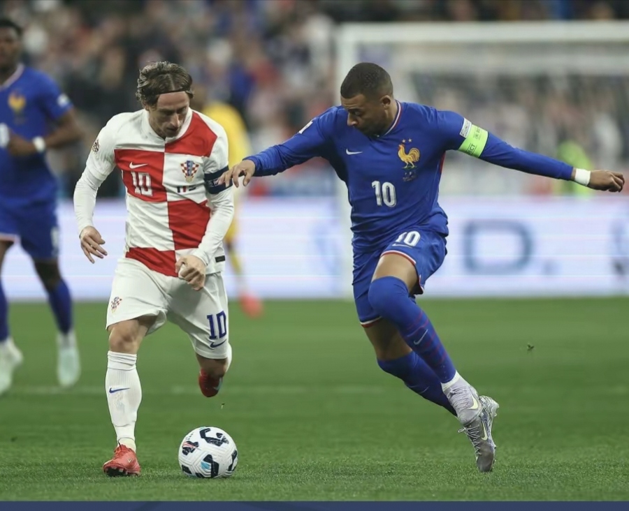 法国国家队轻松战胜对手,晋级淘汰赛 法国国家队轻松战胜对手,晋级淘汰赛