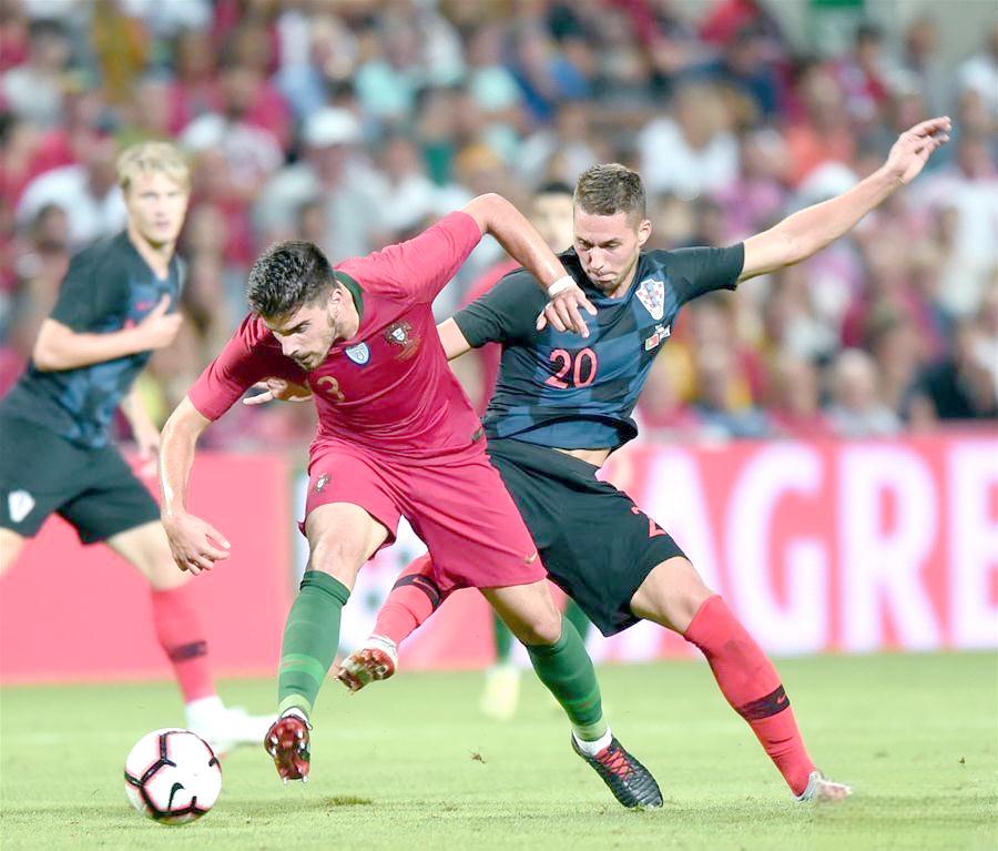 爱游戏网页版-包含金州勇士迎战克罗地亚队，备受期待的对决即将上演的词条