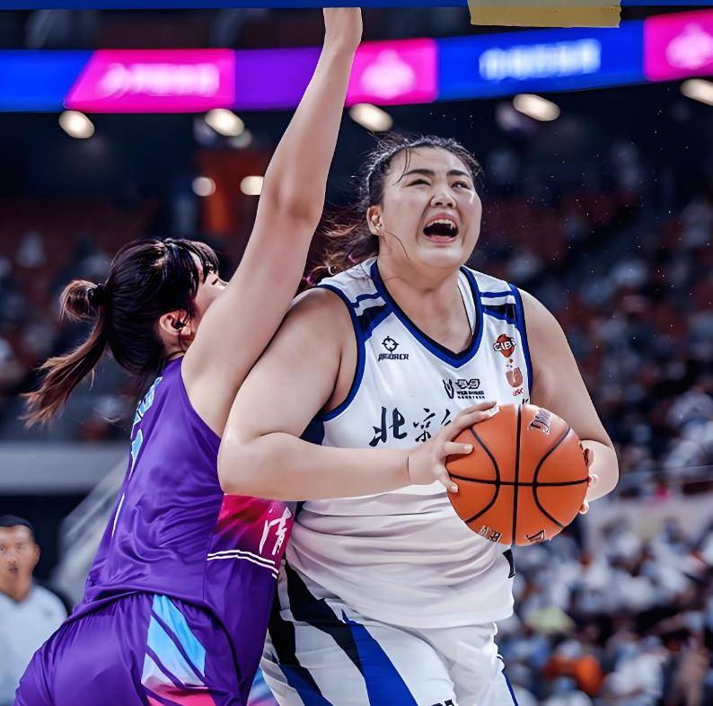 爱游戏登录-美国女篮队遭遇加拿大逆转，遗憾败北的简单介绍