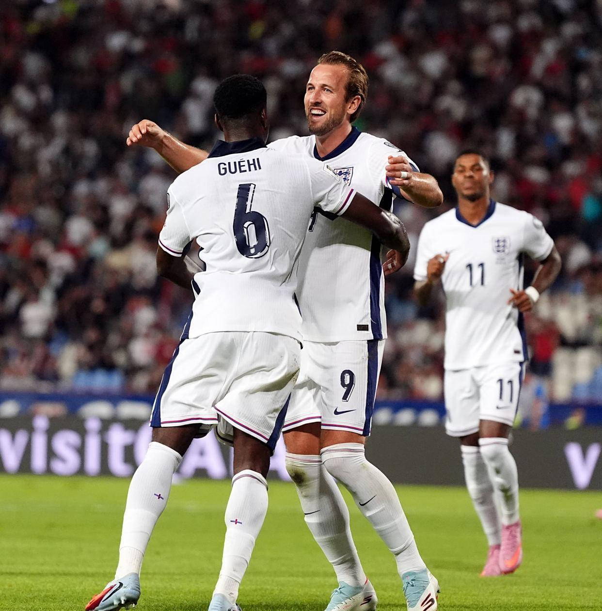 爱游戏亚洲官网-塞维利亚大胜对手，壮行告别赛季