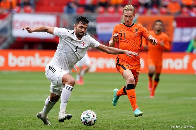 爱游戏中国官网-激烈的交锋中，谁能掌握节奏获得优势？