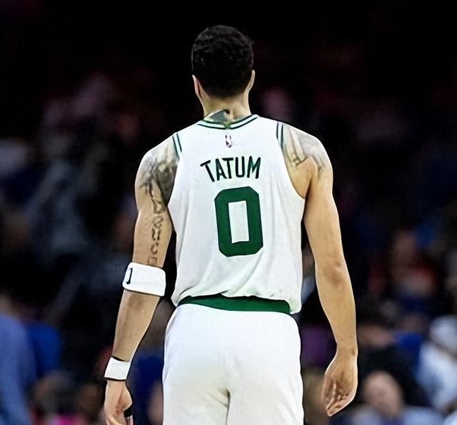 荷兰篮球巨星遭遇伤病！球队调整战术备战的简单介绍